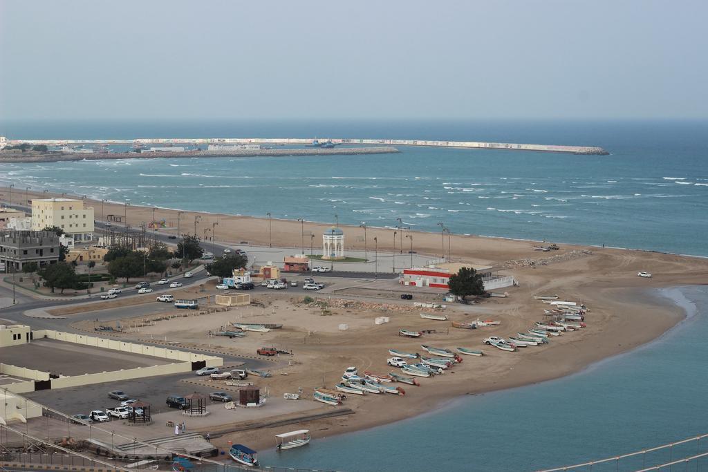 Luluat Al Afia Hotel Apartments Súr Exteriér fotografie
