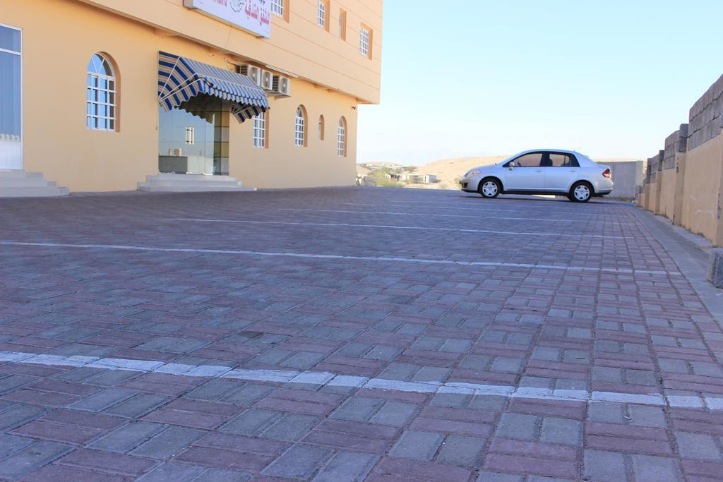 Luluat Al Afia Hotel Apartments Súr Exteriér fotografie